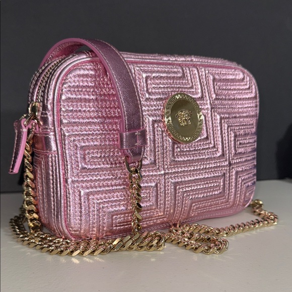 RARE Versace Metallic Pink Crossbody Bag Gold Chain CAMERA purse PERFECT SIZE! - Picture 3 of 17